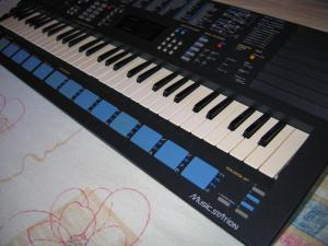 Vand Orga Yamaha PSS-680 Okazie Urgent